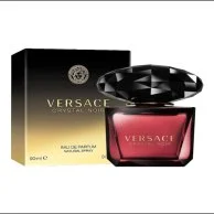 تنسيق ورد احمر مع عطر فرزاتشي كريستال نوار 90 مل ( نسائي )