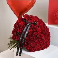 مجموعة 100 وردة مع هانوفيريان تشوكلت