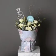 Graduation bouquet with blue Anoush chocolate