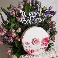 A bouquet of joyful birthday roses