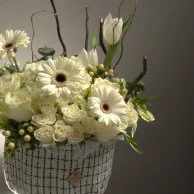 Snow spray rose bouquet
