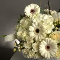 Snow spray rose bouquet