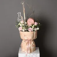 Graduation bouquet with pink Anoush chocolate