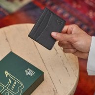 محفظة جلد باللون الاسود حامل بطاقات | لُباب