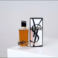 باقة ورد مع عطر اف سان لوران ليبر انتنس 90 مل ( نسائي )