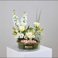 Hajj Gifts | White Floral Arrangement with Chocolate