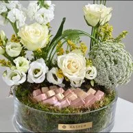 Hajj Gifts | White Floral Arrangement with Chocolate