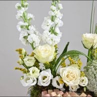 Hajj Gifts | White Floral Arrangement with Chocolate