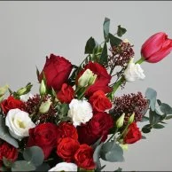 تنسيق نسيم الخاص بالورد الاحمر