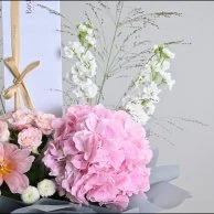 زهور بستاني الوردية