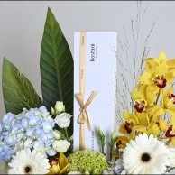 Lumière Vase with Bostani Chocolate