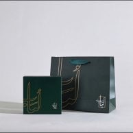 هدايا الأب | سبحة من لُباب مع فازة ورد
