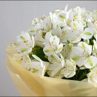 باقة ورد صناعي | نقاء الاستروماريا