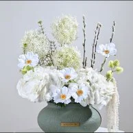 فازة ورد صناعي | فخامة الأيبض