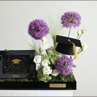 هدية ورد و تشوكلت التخرج