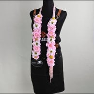 عقد الورد الوردي للتخرج