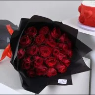 باقة ورد احمر | مع كيك كالندر الحب من اني و داني