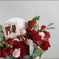 ليفو بار مع ورد أحمر