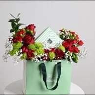 كيس وتشوكليت باتشي مع الورد الأحمر الطبيعي 2