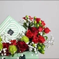 كيس وتشوكليت باتشي مع الورد الأحمر الطبيعي 2