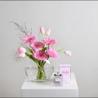 فازة الجيرابيرا و التوليب مع عطر مس ديور