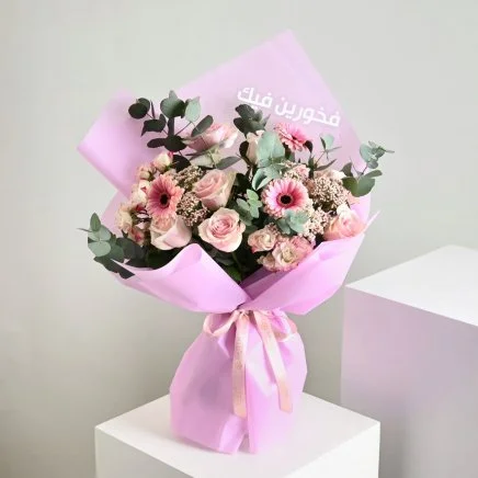 باقة فخورين فيك | الوردي