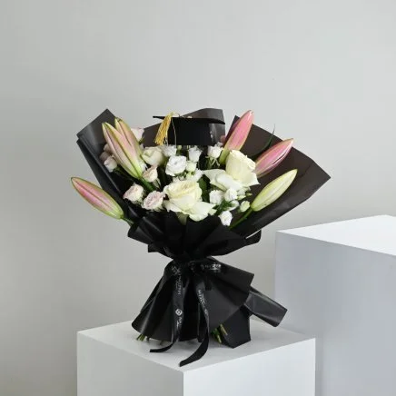 باقة زهور الليلي و الجوري للتخرج