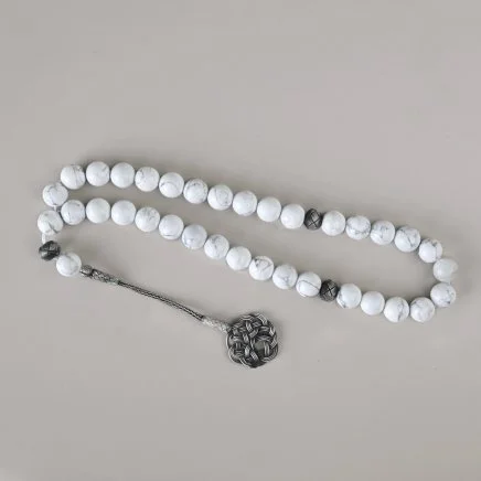 سبحة حجر الهاولايت الأبيض | لباب