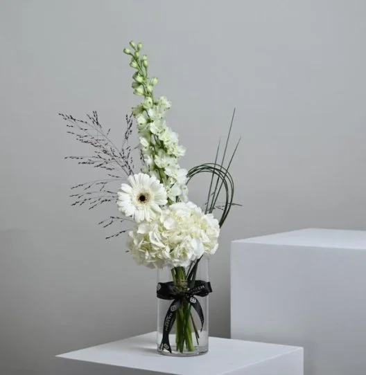 Elia vase