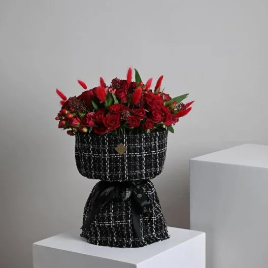 Amora rose bouquet