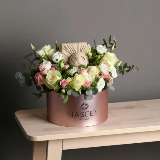 Garden with Versace Noir perfume (women)