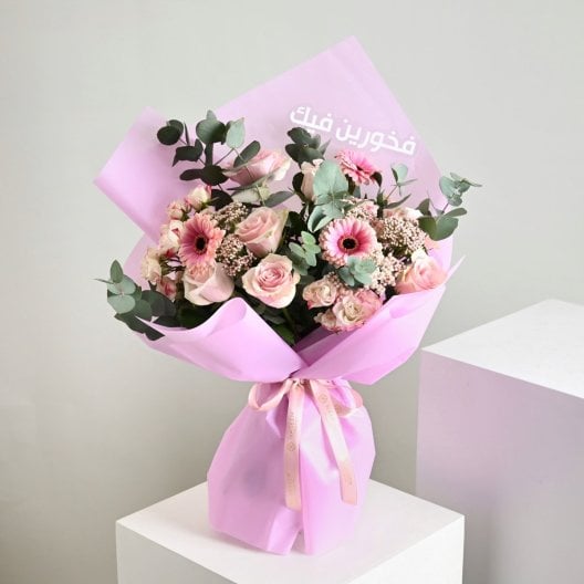 باقة فخورين فيك | الوردي