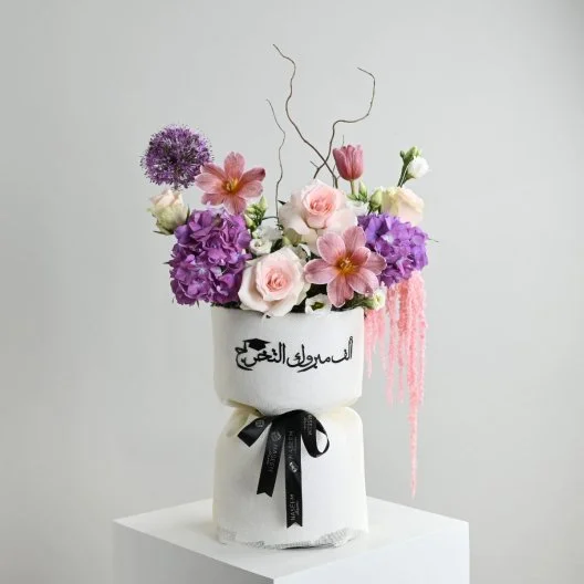 بوكيه التخرج | زهور الهايدرنجا و التوليب