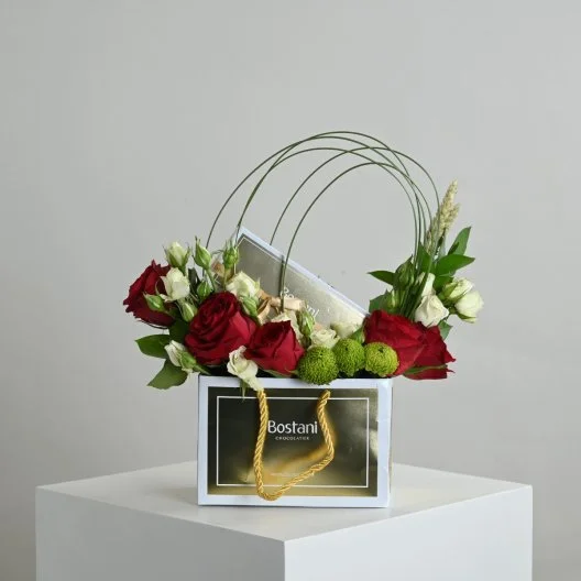 Bag and Bostani chocolate with natural roses 2