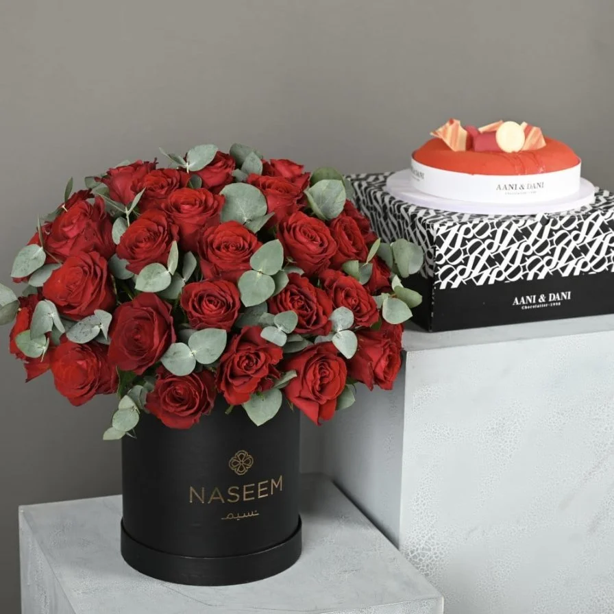 Redbox package with cake from Aani & Danni Red Velvet Medium