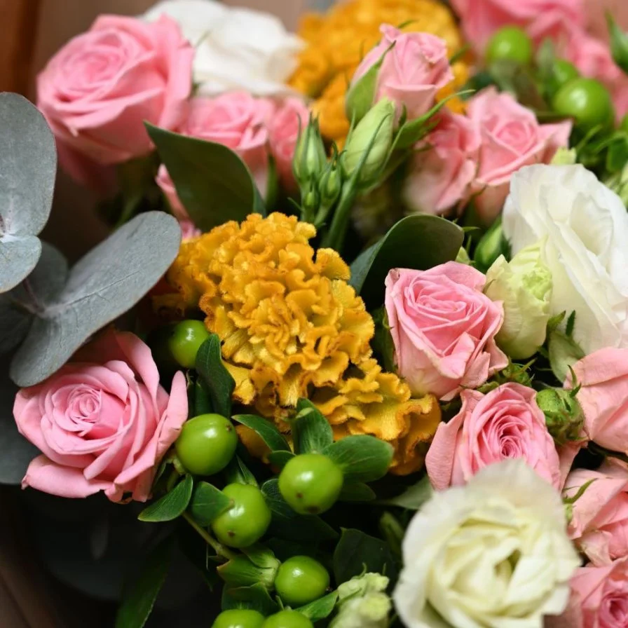 Heather Bouquet | Munch Bakery Cake - Medium
