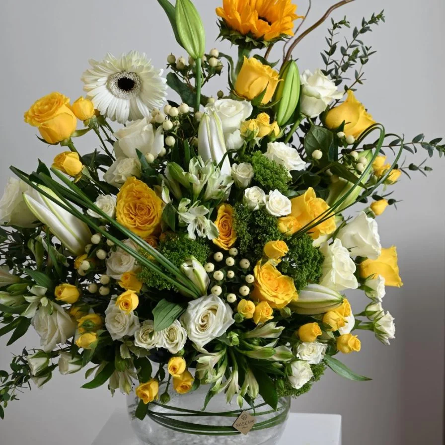 Yellow sunflower flower arrangement