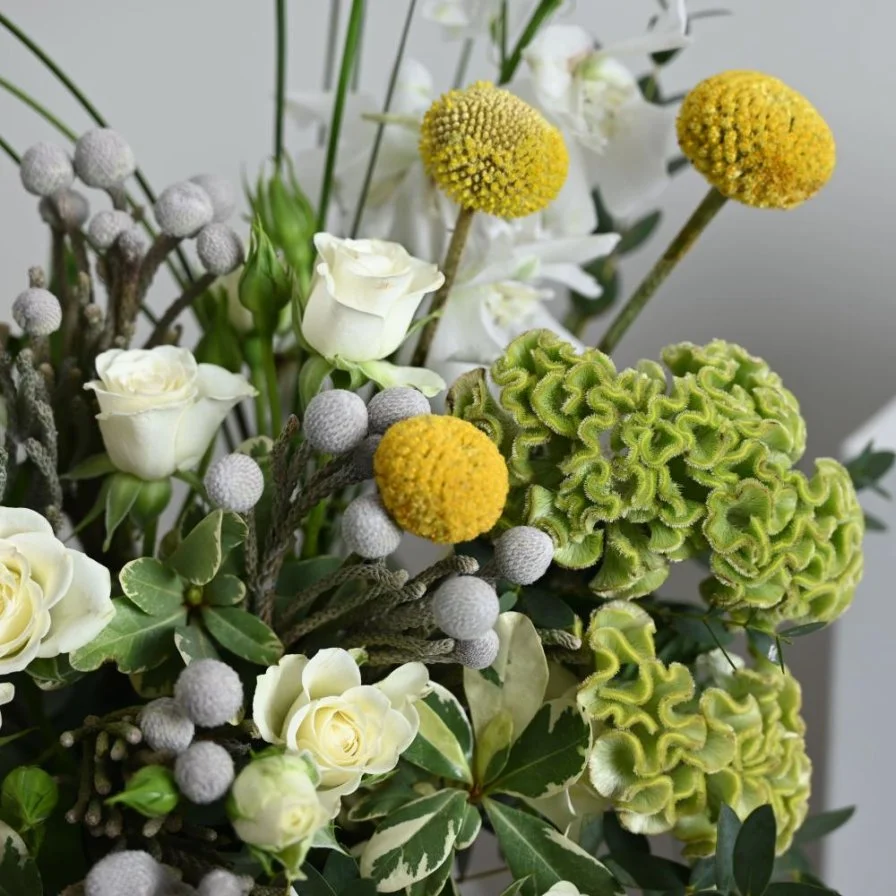 Flower vase | With Bvlgari children's perfume