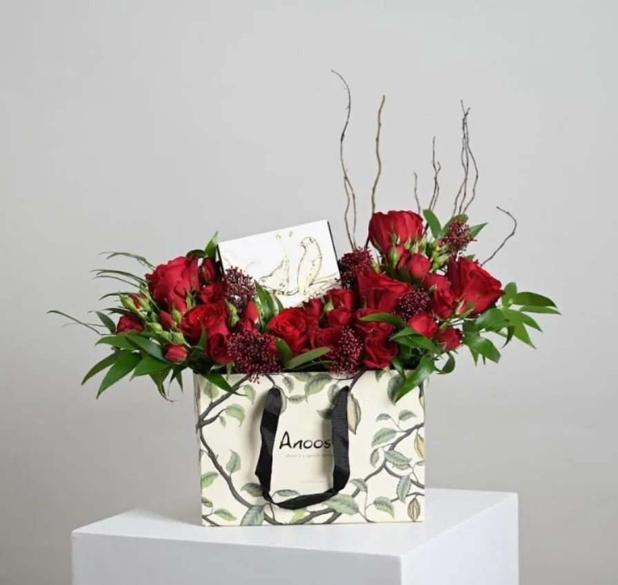 Anoush with red roses