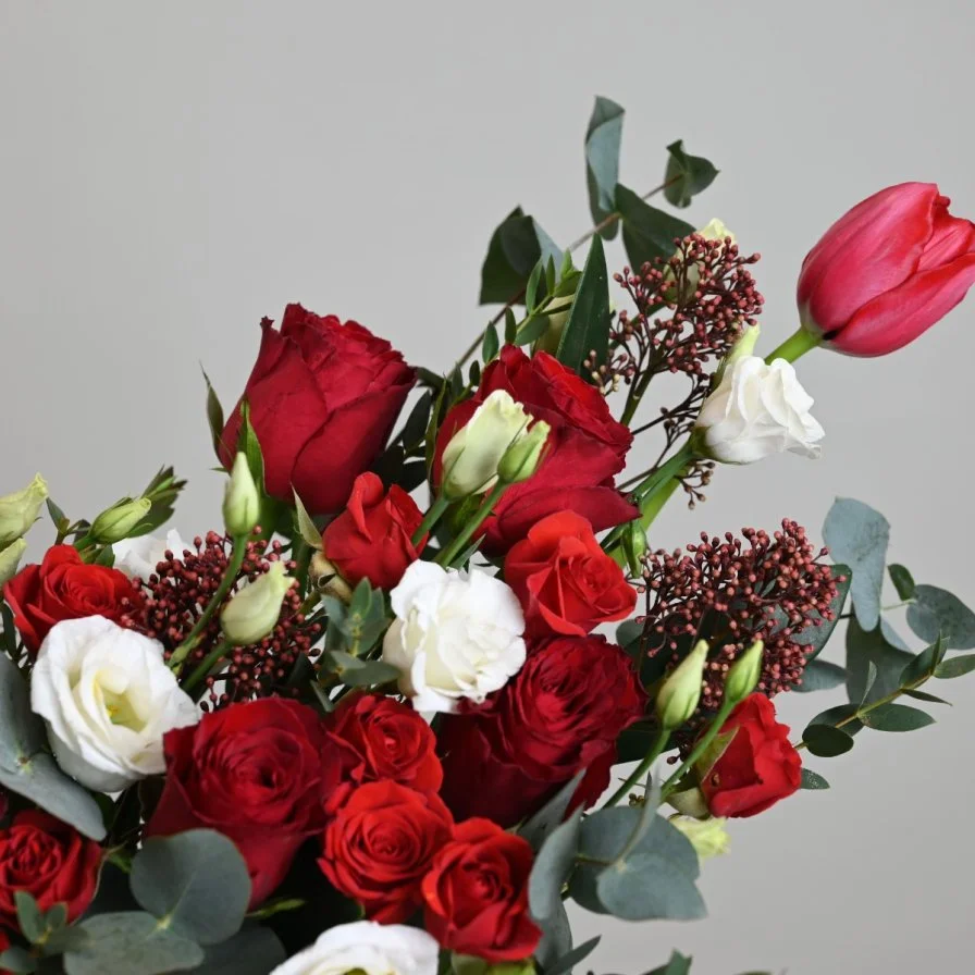 تنسيق نسيم الخاص بالورد الاحمر