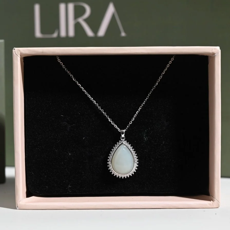 عقد اللؤلؤ | ليرا