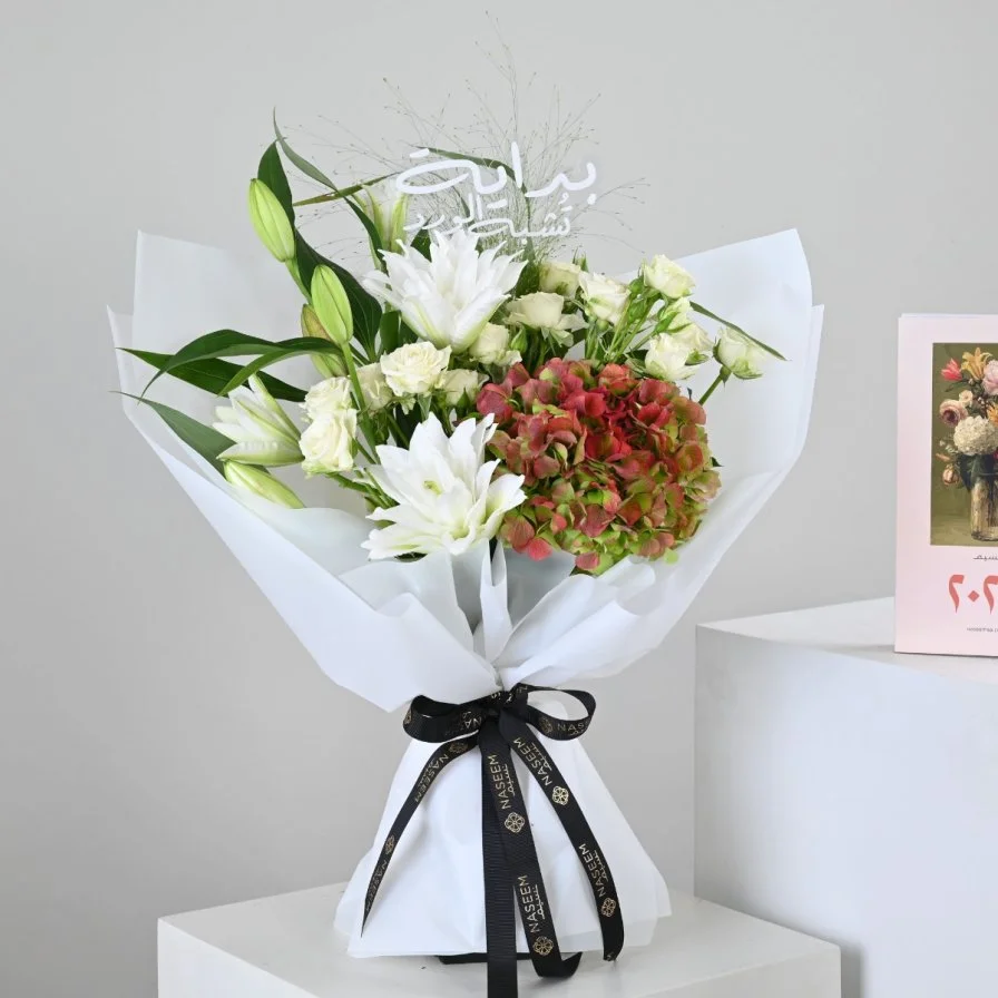 تقويم مكتبي 2026 | مع باقة بداية تشبه الورد