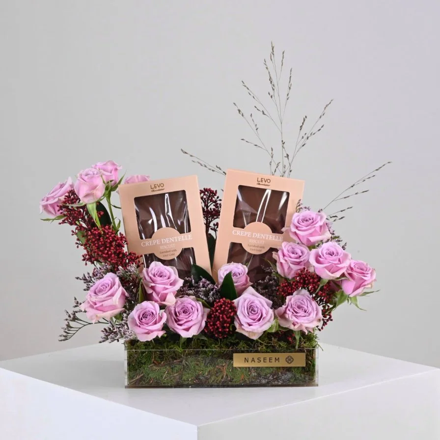 Levo Chocolate Bar Gift | Purple Baby Gypsophila