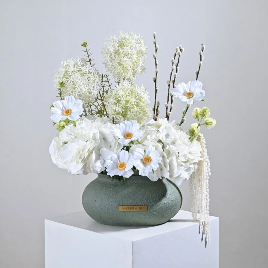 فازة ورد صناعي | فخامة الأيبض