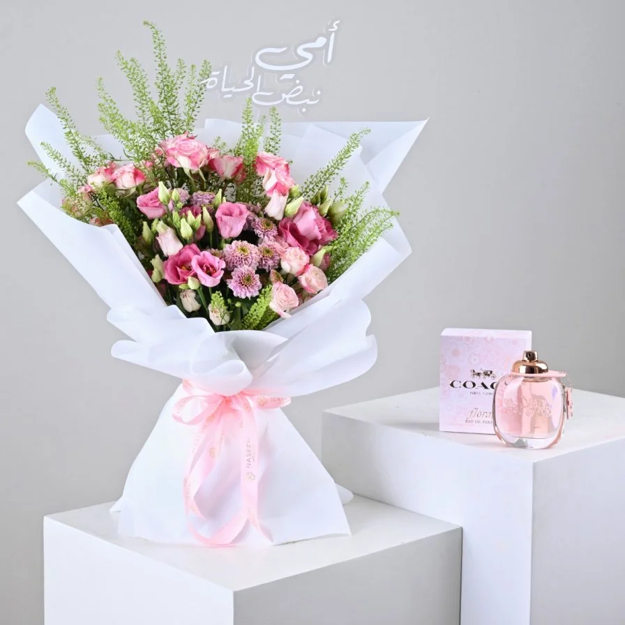 Pink Flowers for Mom with a Perfume Of Your choice