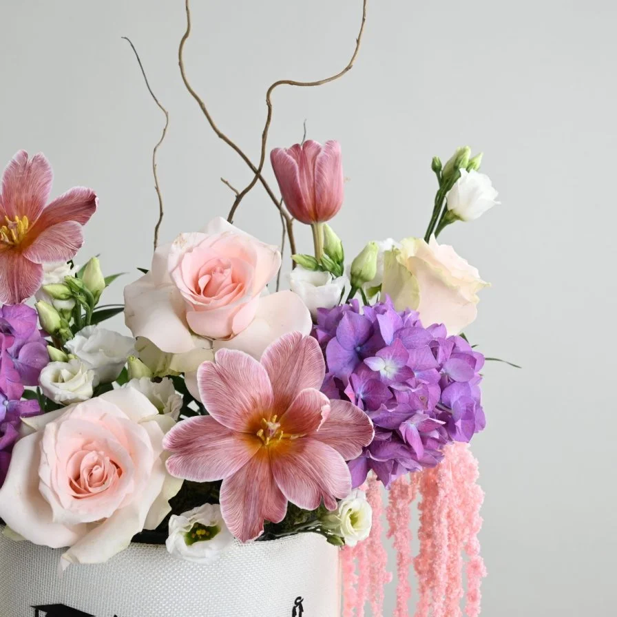 بوكيه التخرج | زهور الهايدرنجا و التوليب