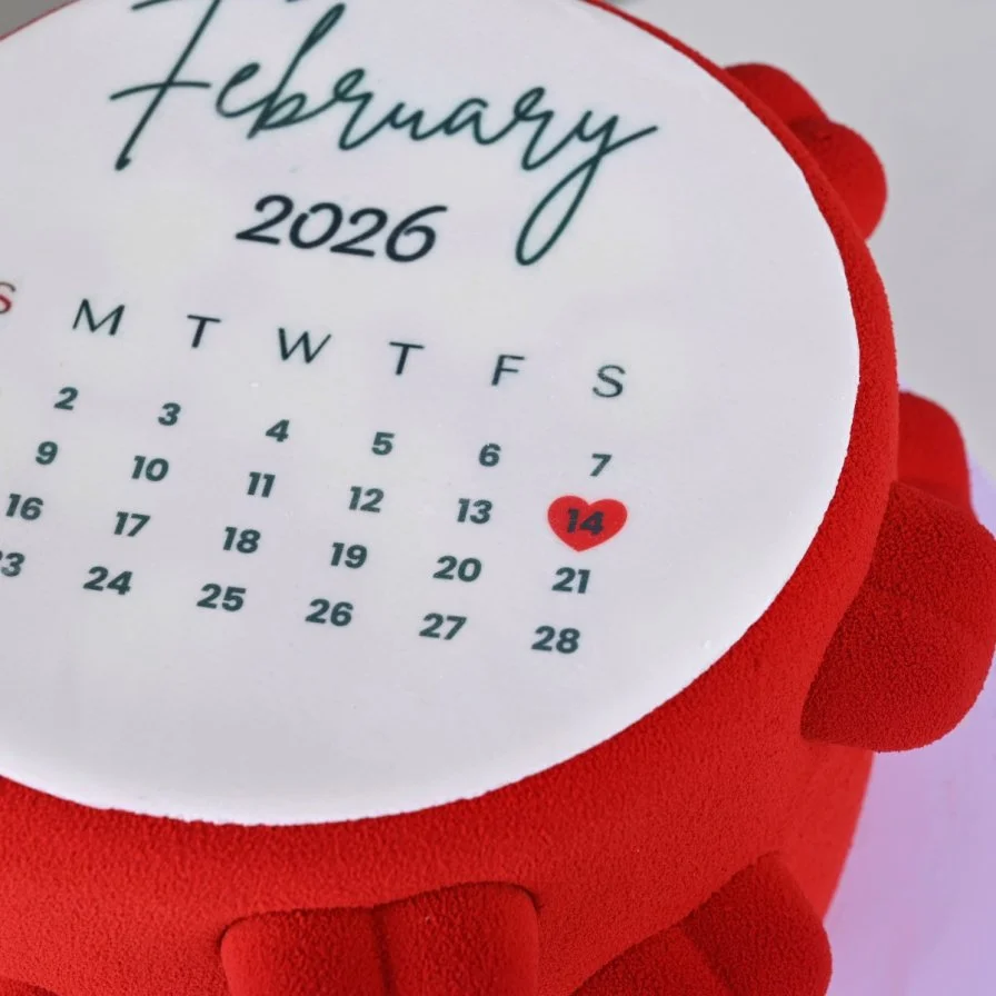 باقة ورد احمر | مع كيك كالندر الحب من اني و داني