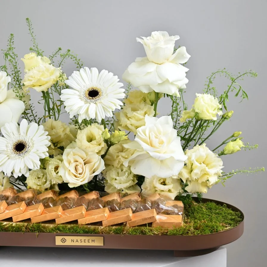 تنسيق فخامة الورد والشوكولاتة