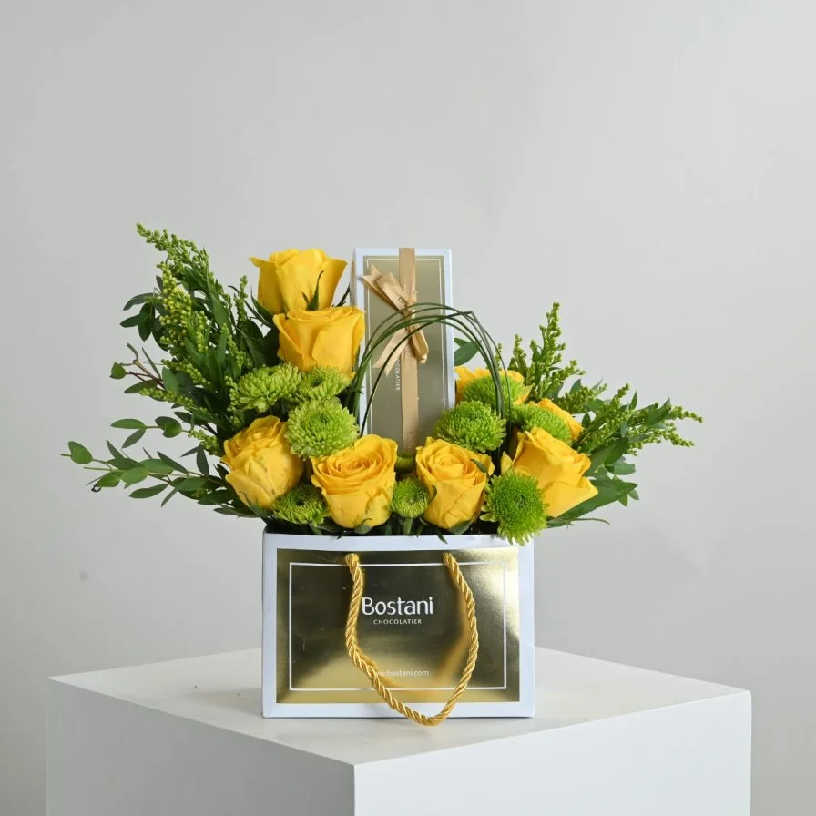 Bag and Bostani chocolate with natural roses 3