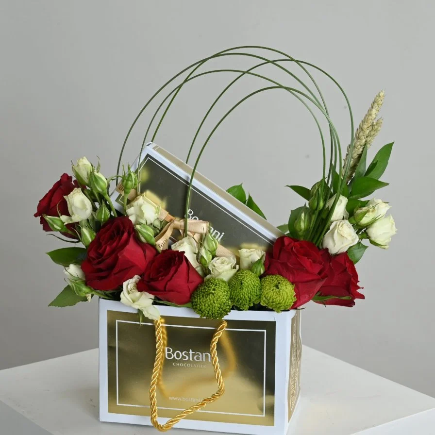 Bag and Bostani chocolate with natural roses 2